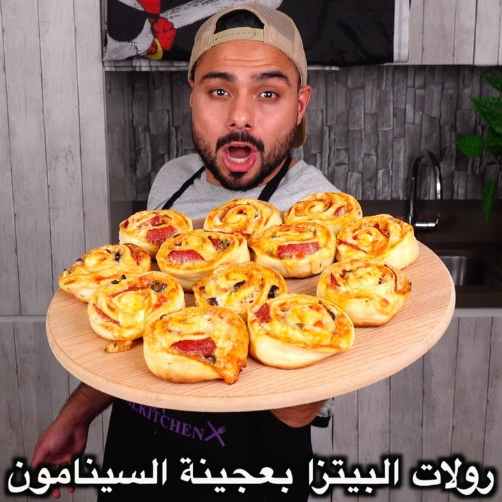 منشن عشاق البيتزا وخلهم يطبقون لكم الوصفة  معجون الطماطم اللي خذيتها من شركة الع
