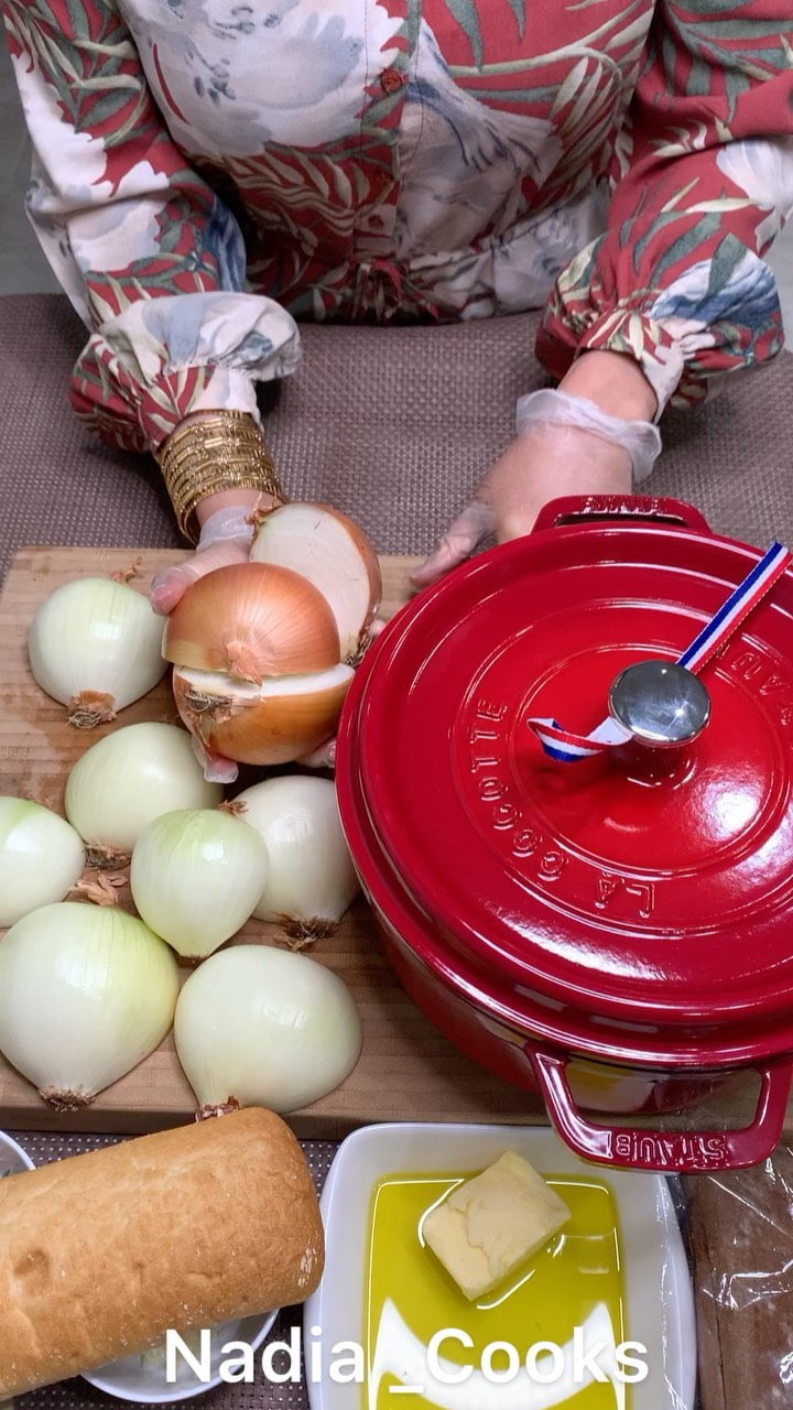 بسنابي حاليا شوربة ثانيه ضيفونيNadia _Cookss
Nadia _Cookss
...
لازم تجربونها ل
