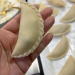 سمبوسة البف بحشوة الاجبان و الذرة