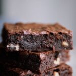 براونيز بالزبدة البنية و الحليب المكثف المحلى