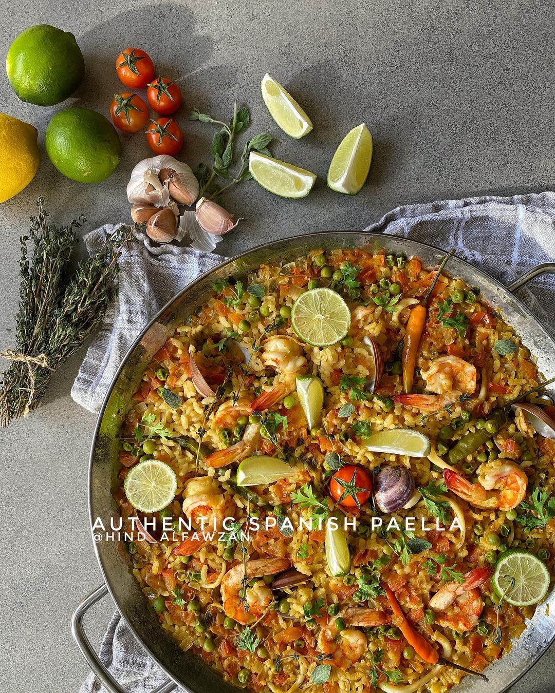 باييا/ باييلّا
بثمار البحر
طبق أرز أسباني*المقادير والطريقة:
-في مقلاة نضيف