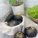 خبز البرجر الاسود