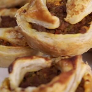 فطائر باف باللحم