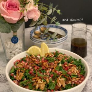 سلطة البصل الاخضر بالرمان