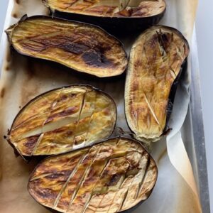 باذنجان مشوي باللحمه