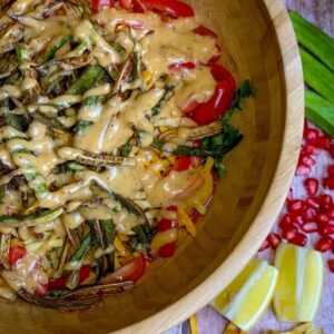سلطة الباميا المقرمشه
