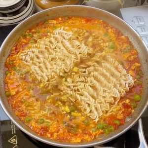 Spicy Egg Maggi