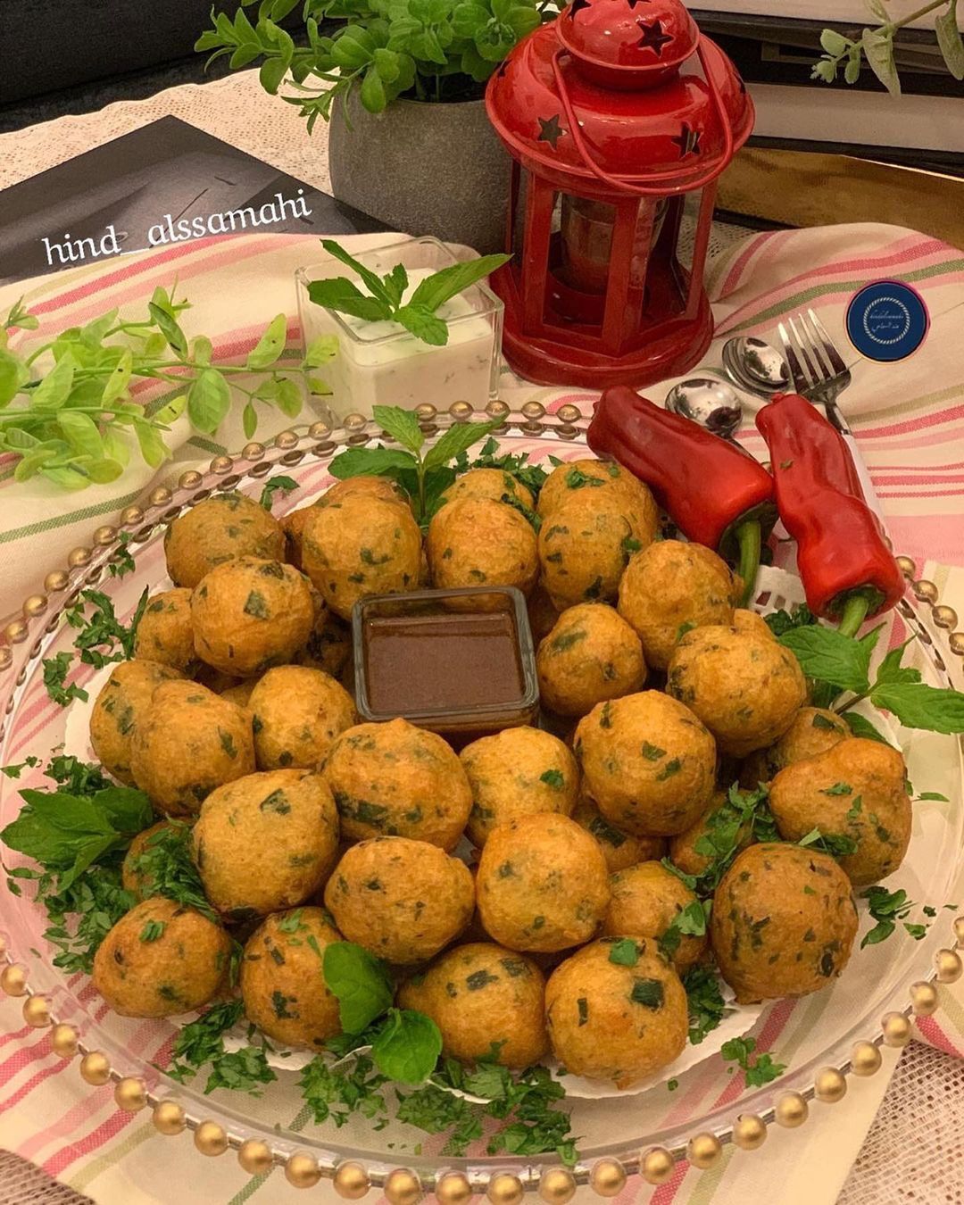 مقلية
مقلية لذيذة
مااحكي لكم عن الطعم
مقاديرها
كوبين دقيق
ملعقة خميرة كبيرة