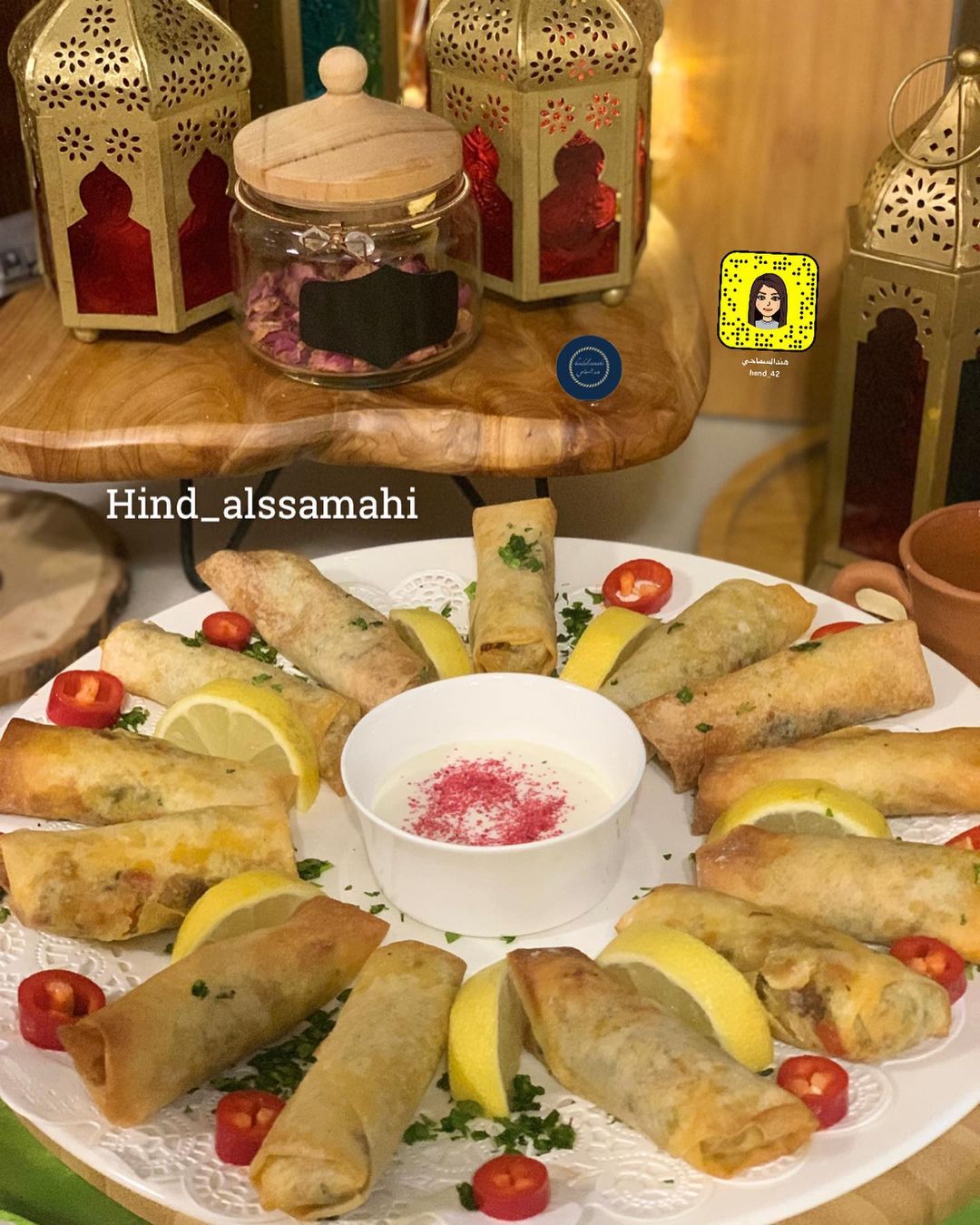 سبرنج رول بالخضار
الخضار ( بصل وبطاطس مبشورة وكرنب وفلفل رومي وجبن كرافت )
نحمس