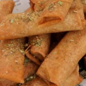 سبرنغ رولز بالجبنة الموزاريلا