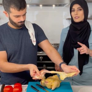 عيش بالكزبرة والثوم مع الدجاج