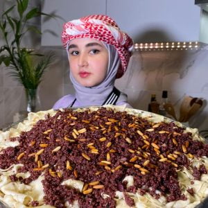 فتة فلسطينيه باللحم المفروم والسماق