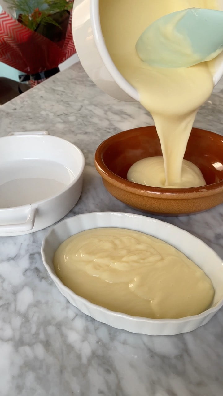 كريما كاتالانا - CREMA CATALANA
.
.
خليط الحليب:
٥٠٠ مل حليب / عود قرفة / قشر بر