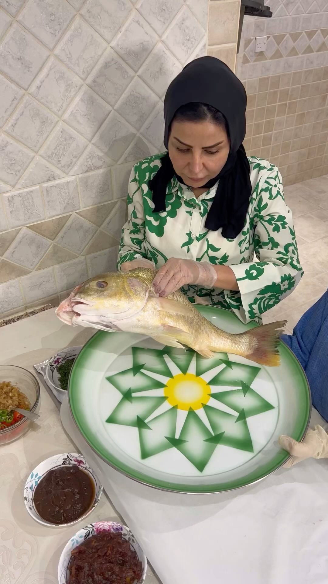 نقرور كويتي مشوي بالفرن.
بس نصيحه بالذات المقرور اخذو حجم اصغر هذي شوي كبيره .
ت