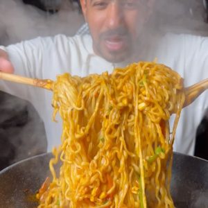 نودلز كوري نار