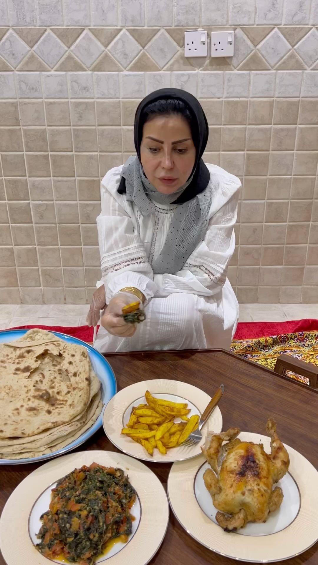 هذي اجمل لقطة . وبعد هاللقطه الطريقه.
كل اللي سويته يعتبر صحي.
حبيت اكل جدامكم و