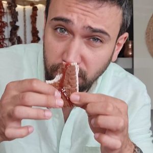 سوبر ساندويش بوظة الطفولة بتلات مكونات بس