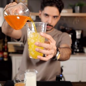 آيس لاتيه بنكهة القهوة السعودية