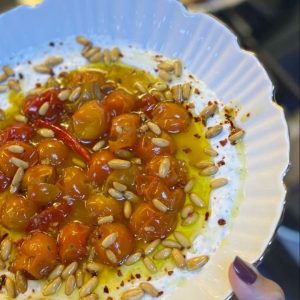 لبنه بالطماط المشوي