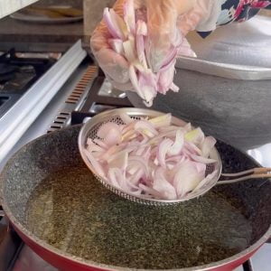 برياني احمر لحم
