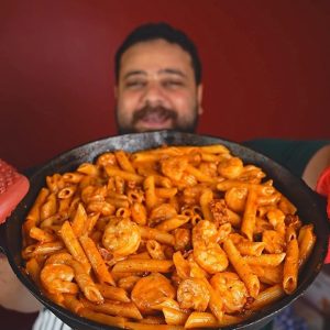 مكرونة بينك صوص بالجمبرى