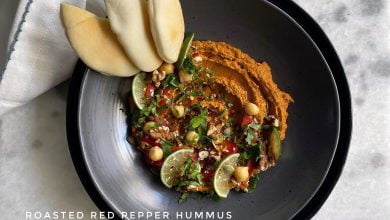 حمّص الفلفل المشوي*المقادير والطريقة:
-حبتين فلفل بارد أحمر، نقطعها ونغسلها، و