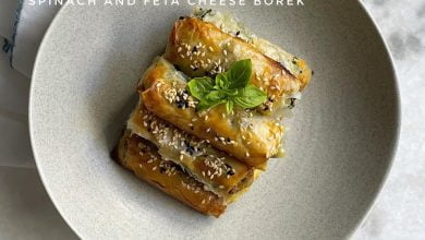 بوراك بالسبانخ والجبن*المقادير والطريقة:
-ثلاث أو أربع شرايح من عجينة الجلاش.