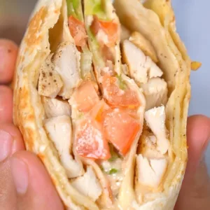 ساندوتش سيزر سالاد