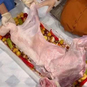 ذبيحه بالفرن مع الخضار المشكله