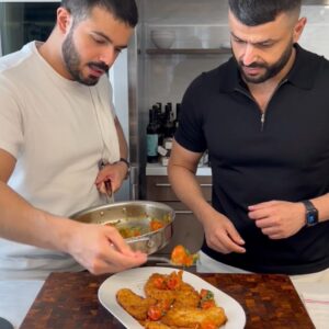 صدور دجاج مقلية مع جبنة البوراتا