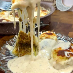 قوارب الكوسا والبطاطا بالبشاميل