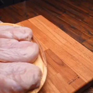صدور دجاج بصوص كريمي