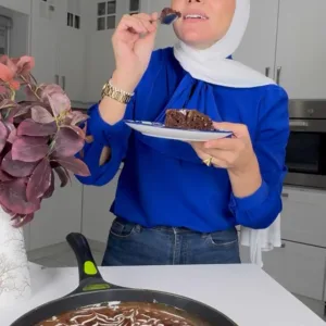كيكة الشوكولاتة بالمقلاة