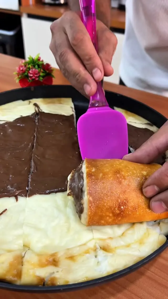 مهلبية تركية محشية بالشوكولاتة