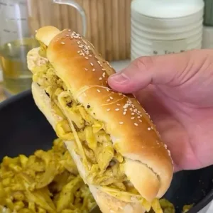 ساندويتش الدجاج بالخبز المنزلي