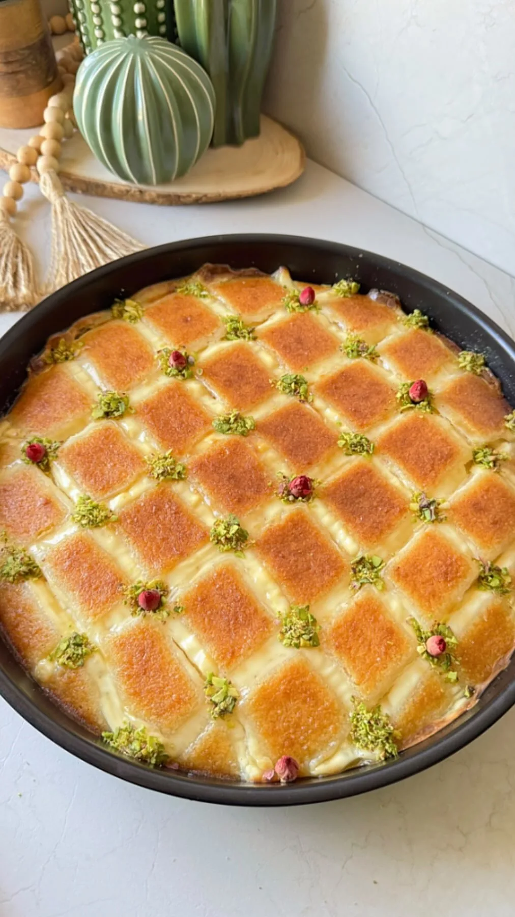 بسبوسة كروهات بالقشطة