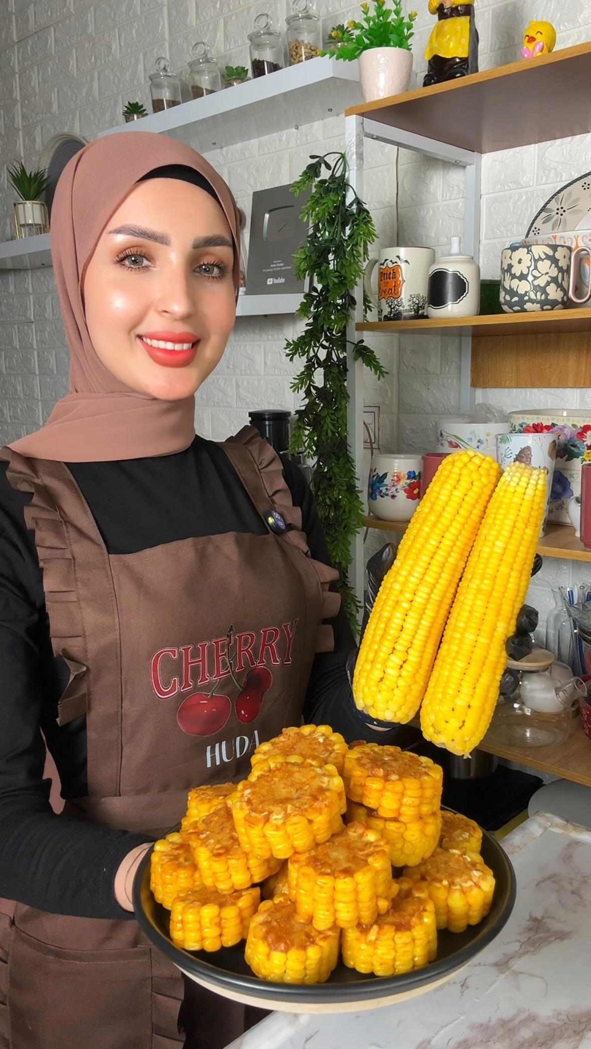 ذرة مسلوقة مع صوص تمر الهند اللذيذ