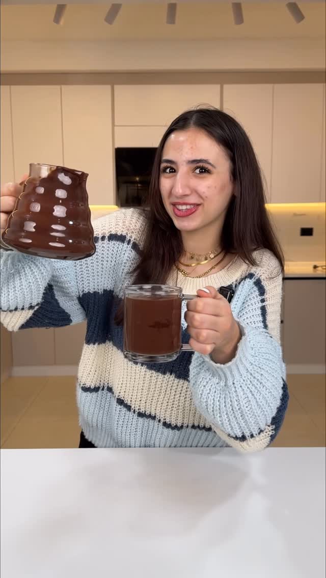 أطيب هوت شوكليت شتوي غني 1 أطيب هوت شوكليت شتوي غني