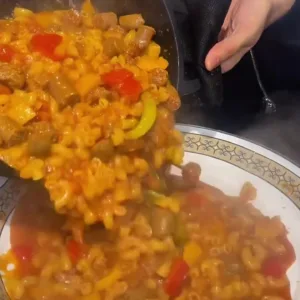 مبكبكة السجق وكرات اللحم الشهية