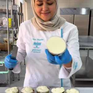 دوت كيك الكب كيك بالفروستنج والسبرينكلز